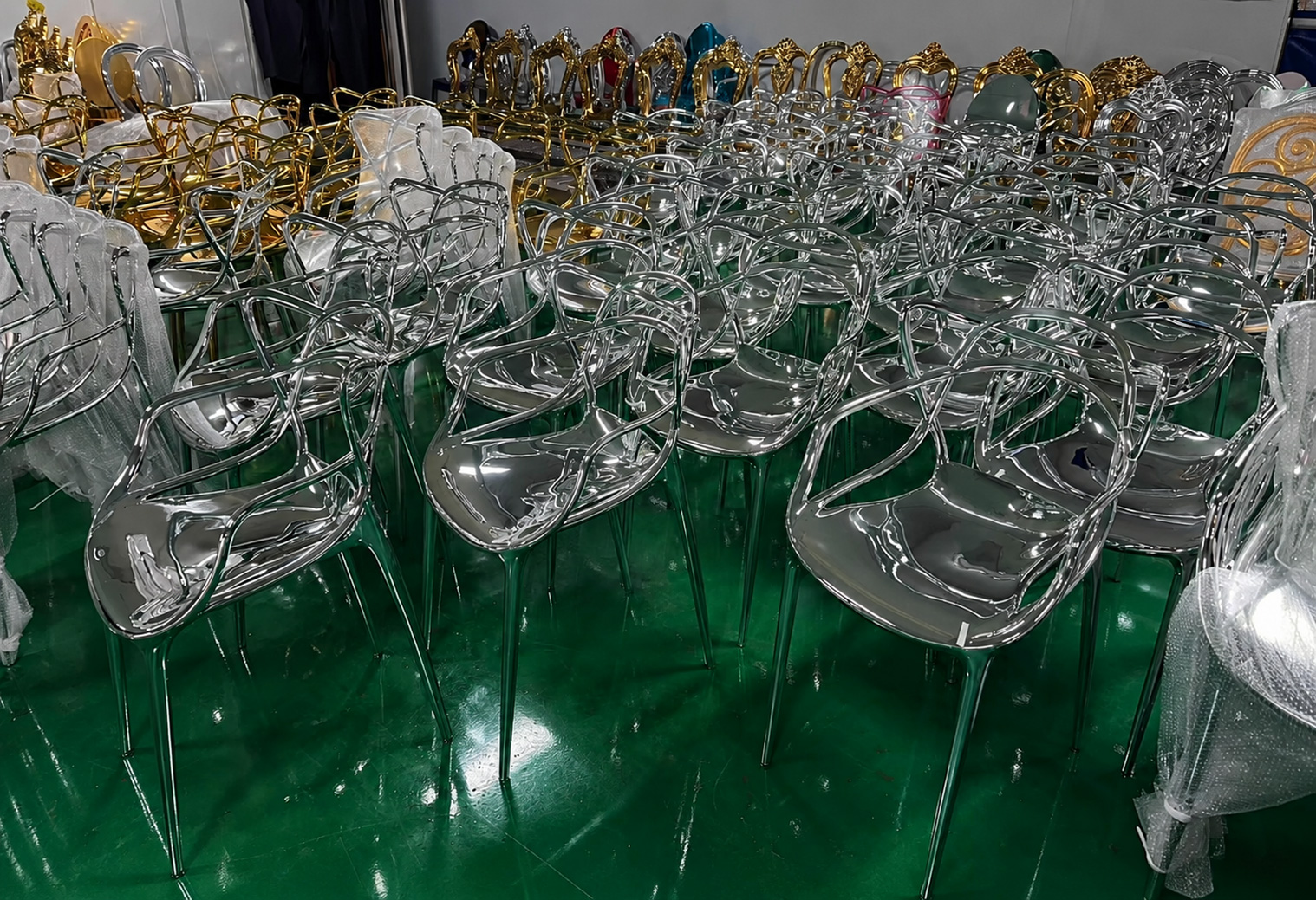 Chrome Metallic Arm Chair Factory Production